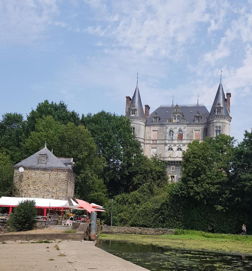 Gîte les blés dorés à 7 km de DERVAL. Conquereuil Esterno foto