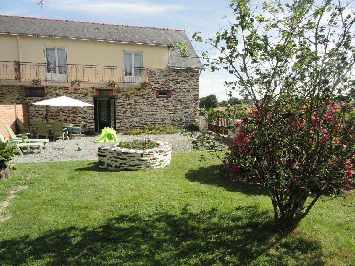 Gîte les blés dorés à 7 km de DERVAL. Conquereuil Esterno foto
